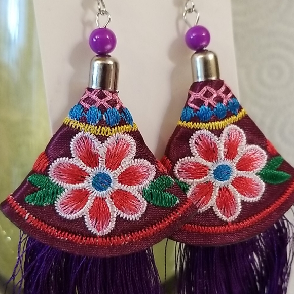 Purple embroidered long tassel earrings - Picture 2 of 3